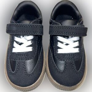 Carters size 5M kids toddler shoes Black